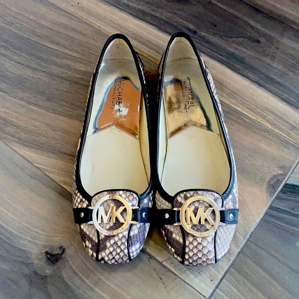 Michel Kors ballet flats